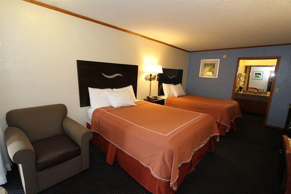 Days Inn Kansas City-Worlds Of Fun エクステリア 写真